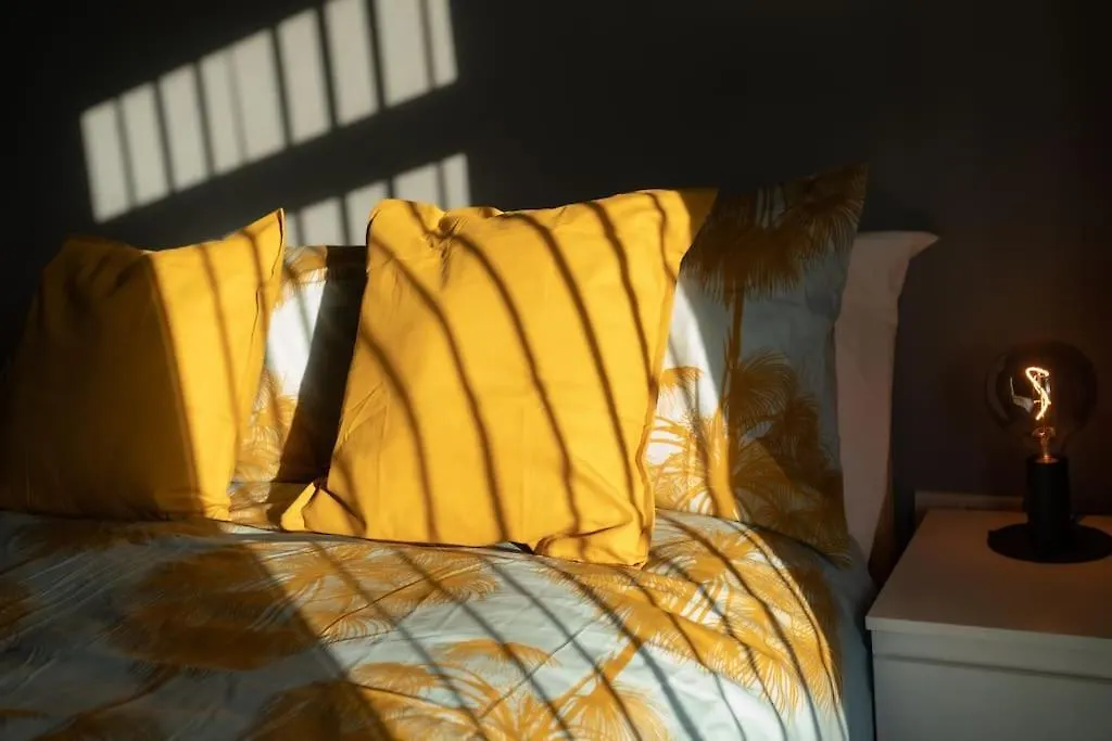 Vibrant City Centre Townhouse With Free Parking Rare Outdoor Patio Belfast 0*,  United Kingdom